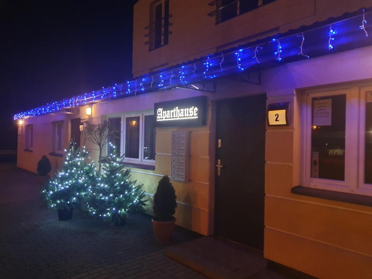 Willa "Aparthause" E-Apartamenty Mielec Exterior foto