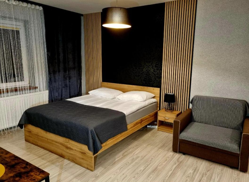 Willa "Aparthause" E-Apartamenty Mielec Exterior foto