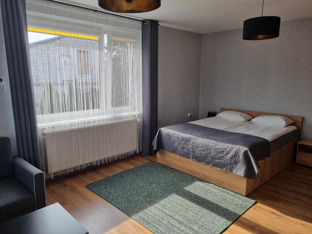 Willa "Aparthause" E-Apartamenty Mielec Exterior foto