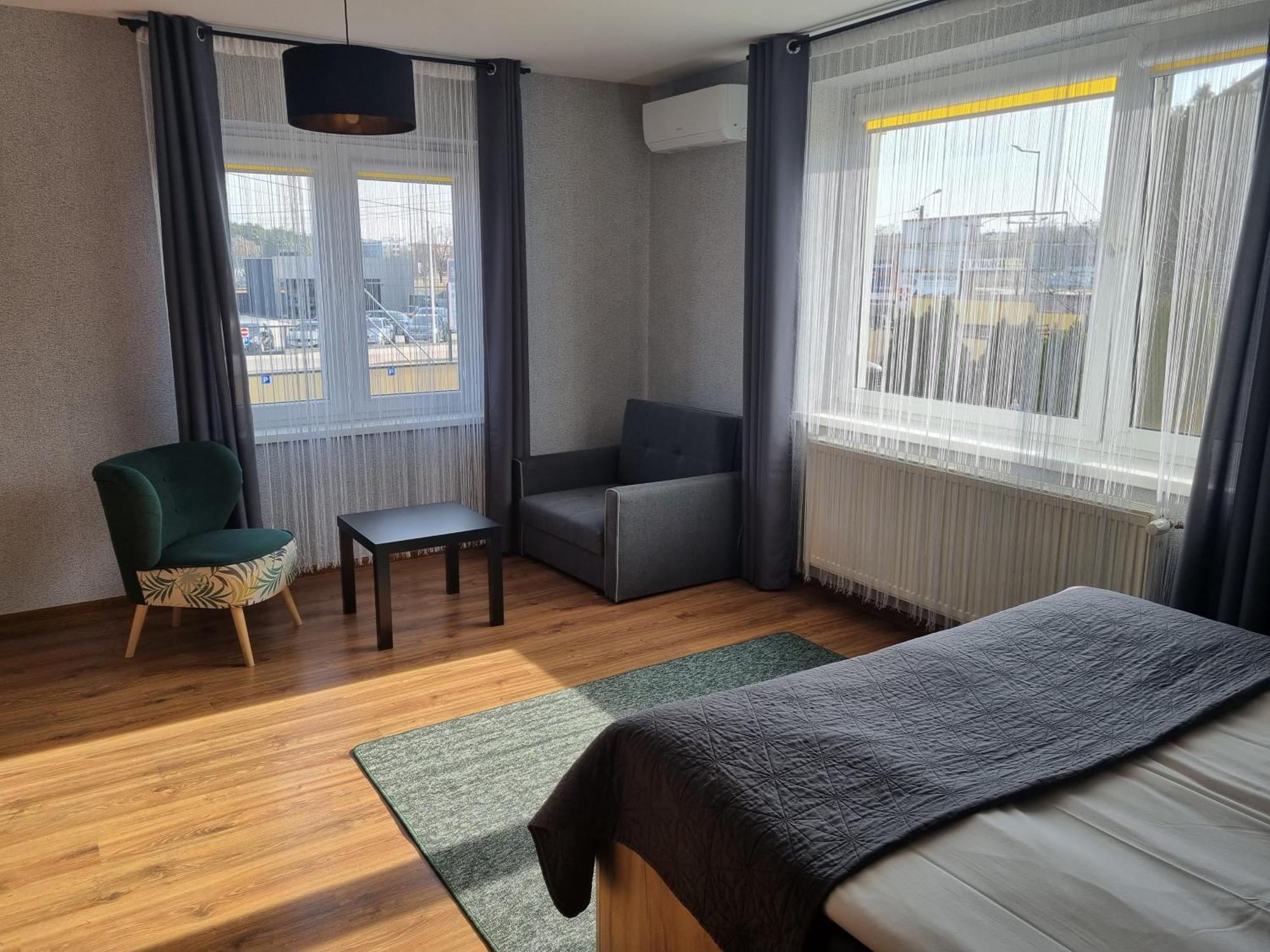 Willa "Aparthause" E-Apartamenty Mielec Cameră foto