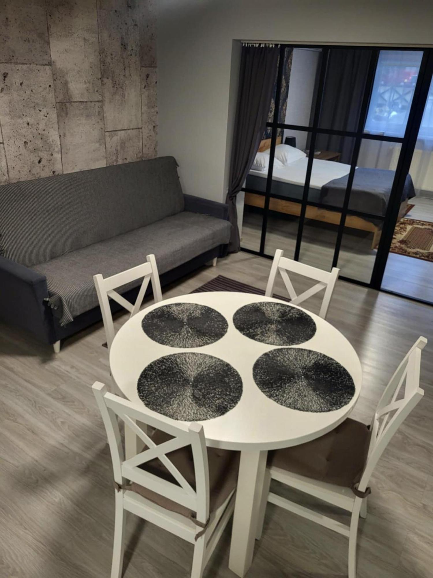 Willa "Aparthause" E-Apartamenty Mielec Cameră foto
